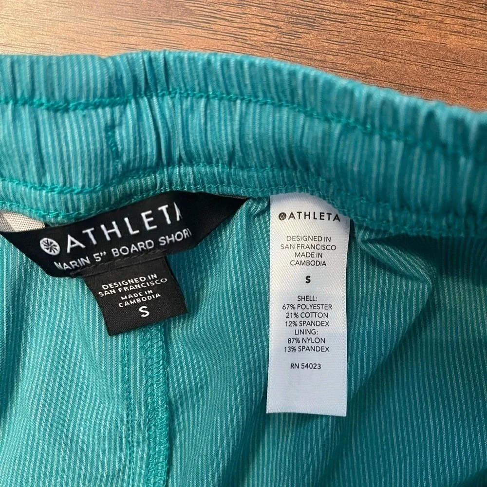 Athleta Marin 5” Board Short Size S